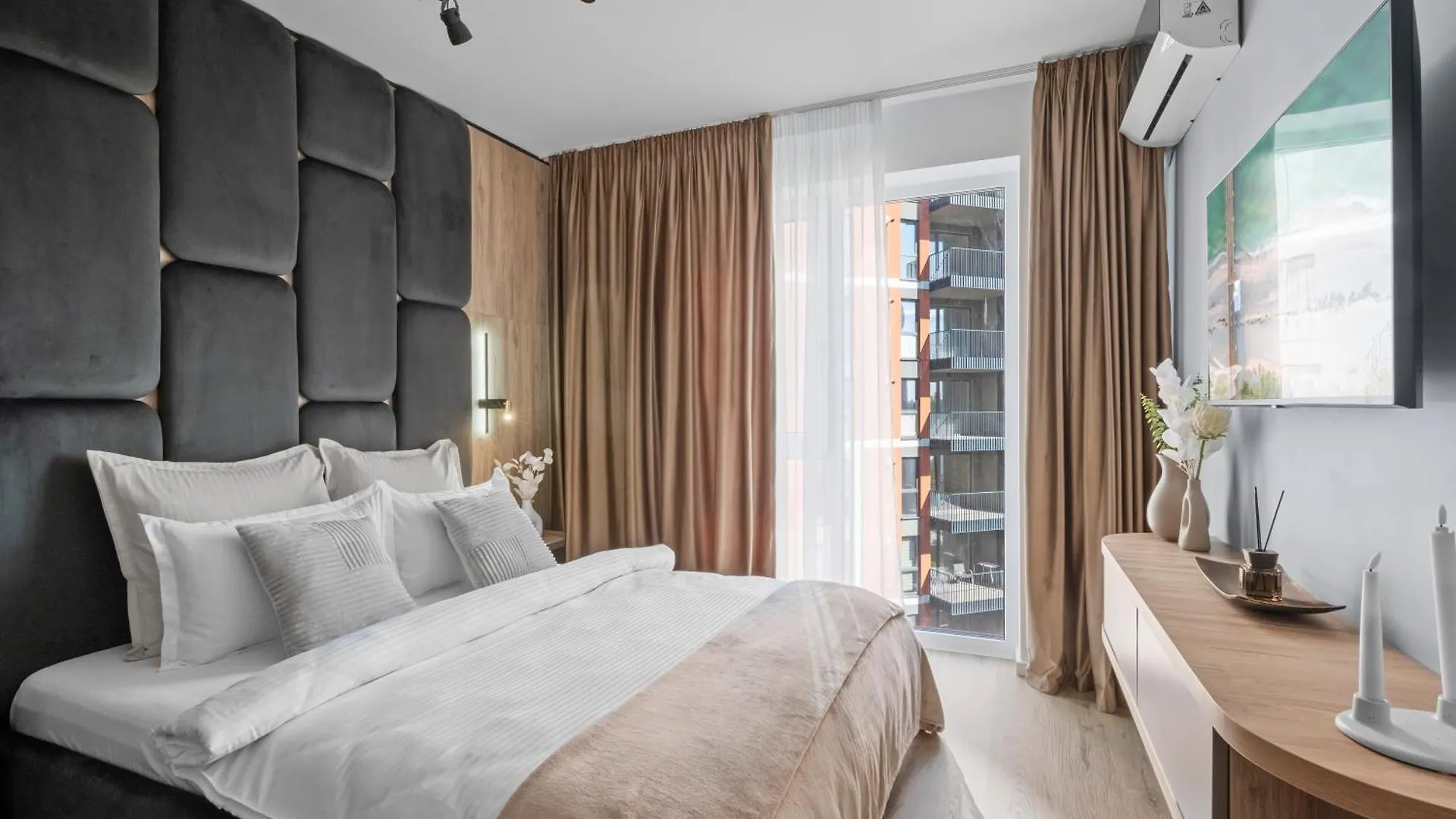 Awesome Apartment Deluxe Bucharest