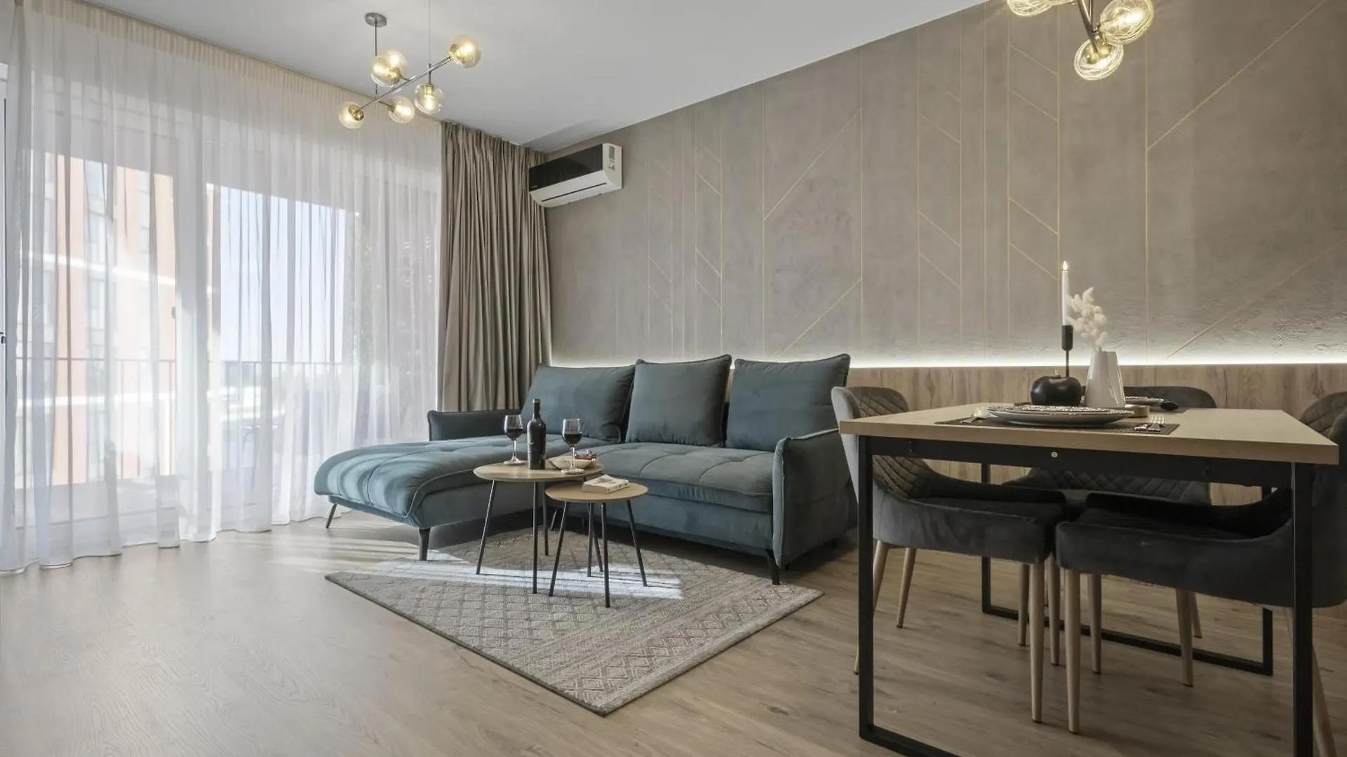 Awesome Apartment Deluxe Bucharest